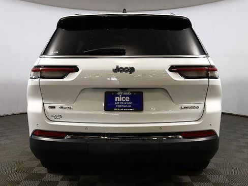 Used 2023 Jeep Grand Cherokee L Laredo image 5