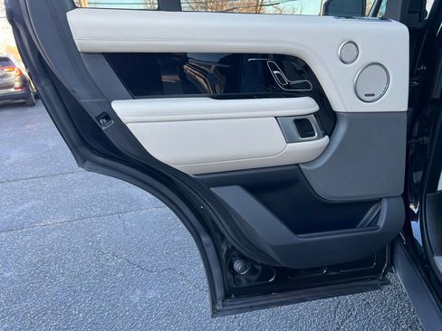 Used 2019 Land Rover Range Rover HSE image 20
