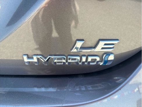 Used 2021 Toyota Camry LE FWD image 8