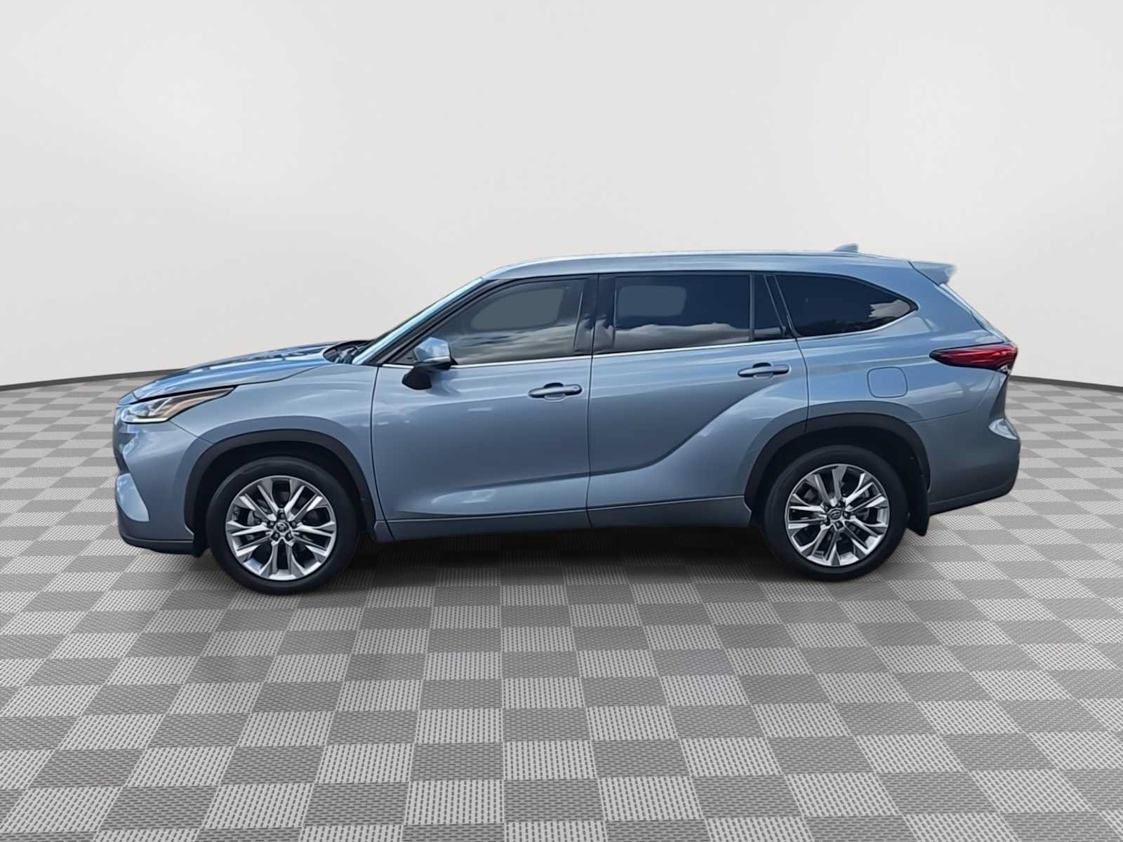 Used 2020 Toyota Highlander Limited AWD/4WD image 5