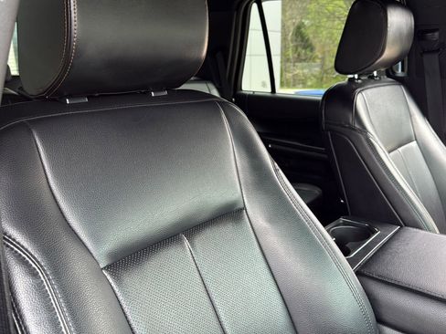 Used 2021 Ford Expedition XLT image 37