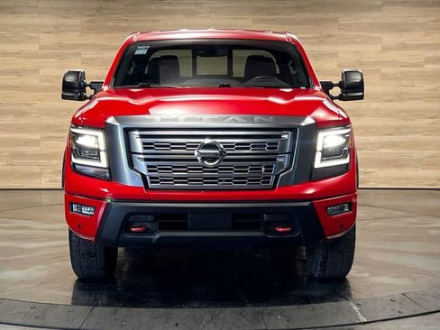 Used 2023 Nissan Titan PRO-4X w/ Pro-4x Convenience Package AWD/4WD image 8