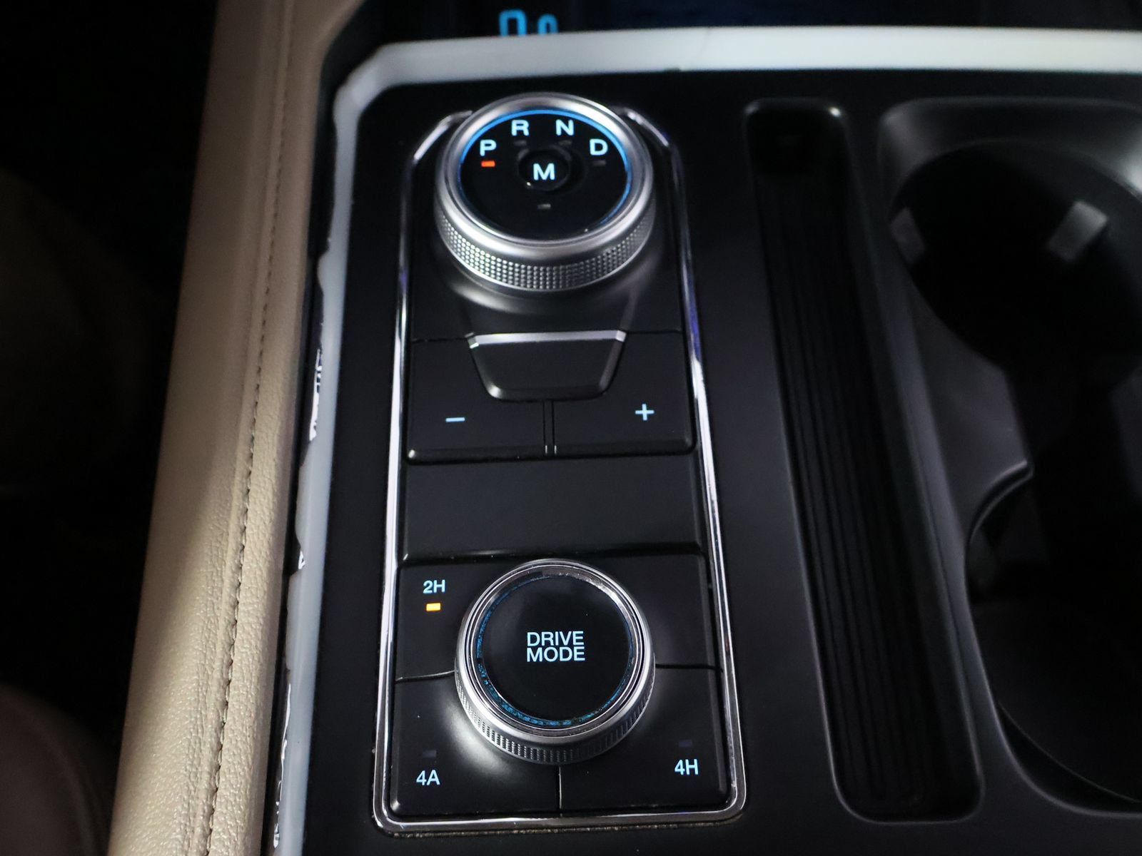 Used 2024 Ford Expedition XLT AWD/4WD image 39