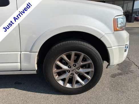 Used 2017 Ford Expedition Limited w/ Equipment Group 301A RWD image 13