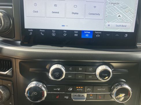 Used 2024 Ford F150 XLT w/ Equipment Group 302A MID image 28