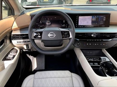 Used 2025 Nissan Murano Platinum w/ Cargo Package image 15