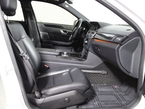 Used 2013 Mercedes-Benz E 350 Sedan image 18