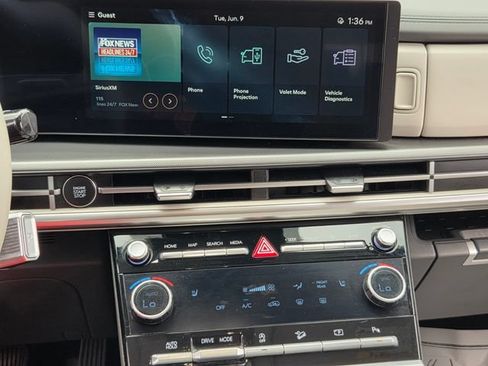 Used 2024 Hyundai Santa Fe SEL FWD image 18
