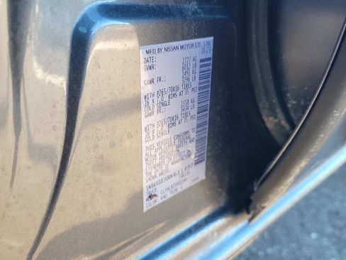 Used 2024 Nissan Frontier SV image 34