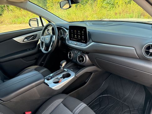 Used 2024 Chevrolet Blazer LT w/ Convenience Package FWD image 10