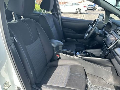 Used 2022 Nissan Leaf SV FWD image 25