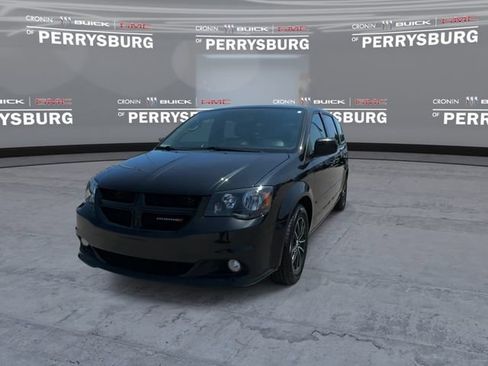 Used 2016 Dodge Grand Caravan SXT FWD image 3