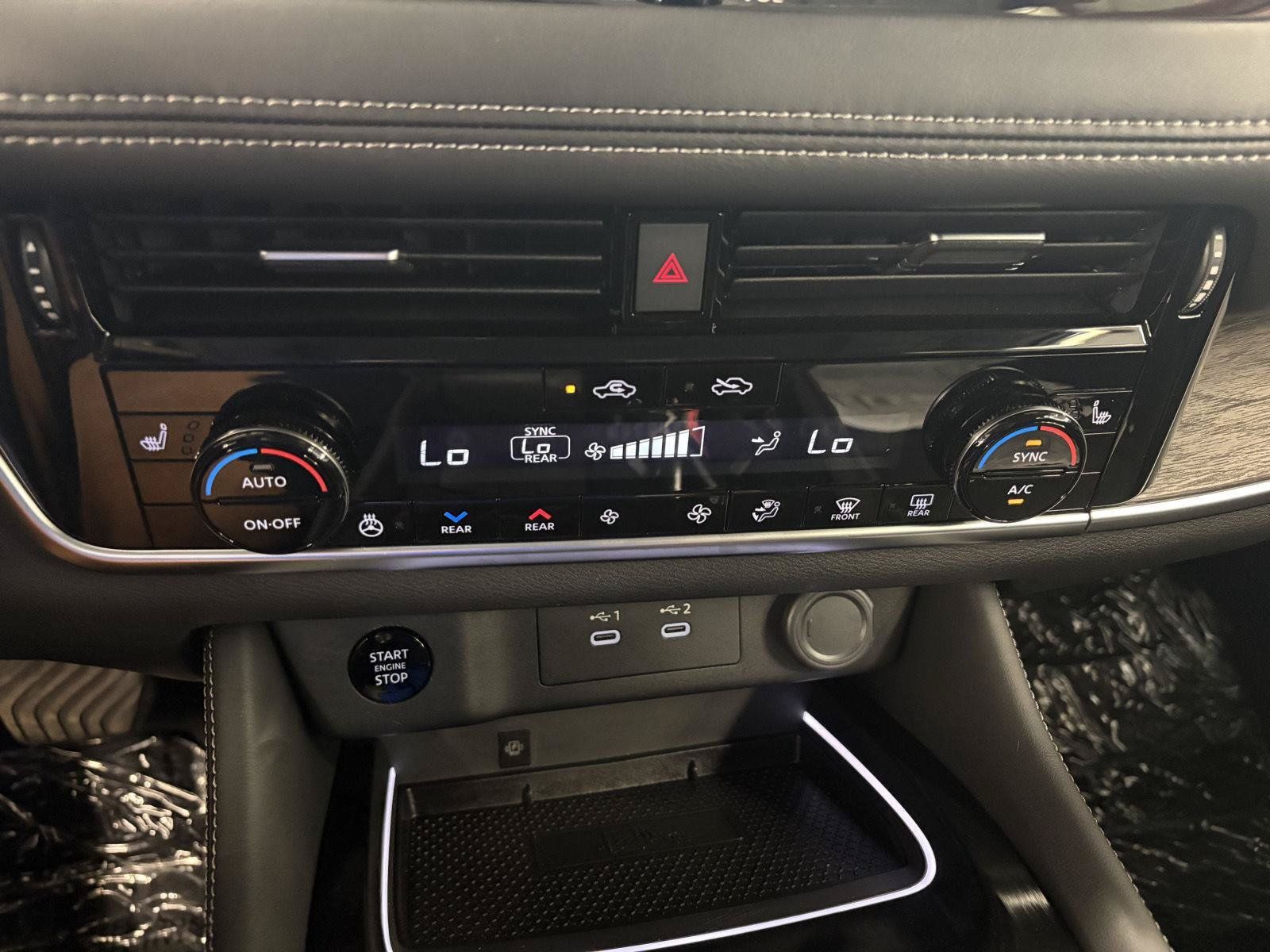 Used 2026 Nissan Rogue Platinum w/ Tech Package AWD/4WD image 31