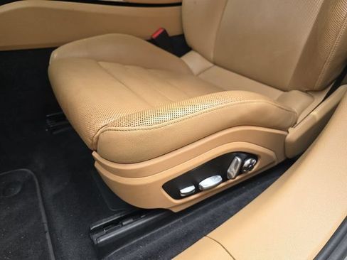 Used 2019 Porsche Panamera 4 AWD/4WD image 23