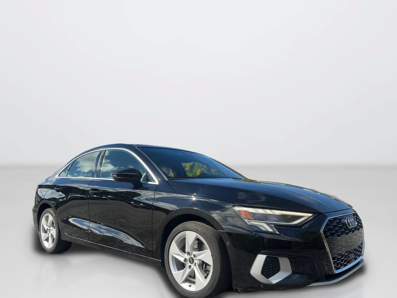 Used 2023 Audi A3 2.0T Premium FWD image 1