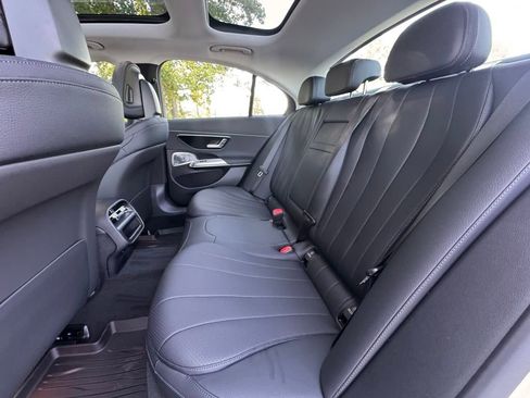 Used 2025 Mercedes-Benz E 350 Sedan image 14