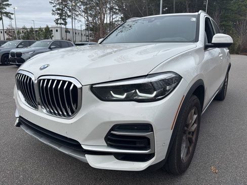 Certified 2023 BMW X5 sDrive40i w/ Premium Package image 1