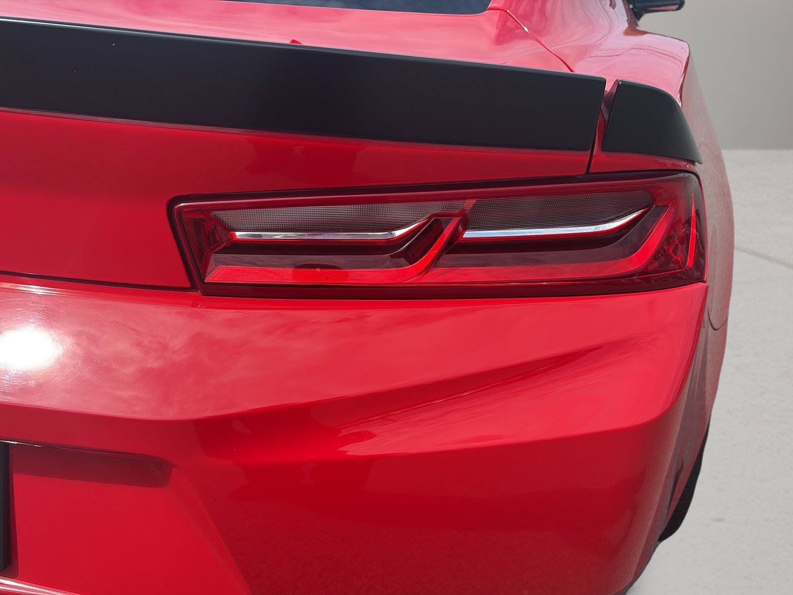 Used 2018 Chevrolet Camaro SS RWD image 38
