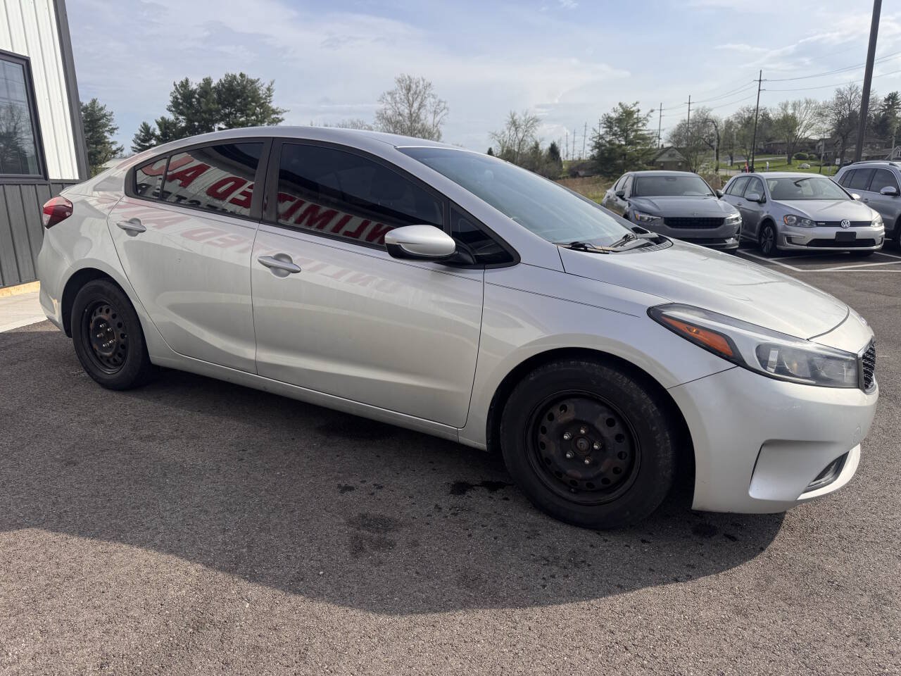 Used 2017 Kia Forte LX FWD image 5