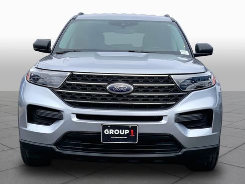 Used 2022 Ford Explorer XLT w/ Class IV Trailer Tow Package RWD image 4
