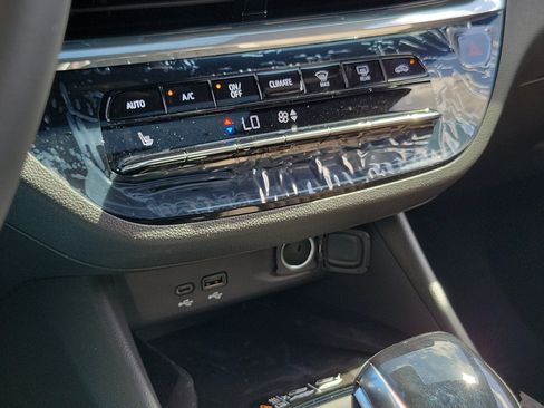 New 2026 Buick Envista Avenir FWD image 30