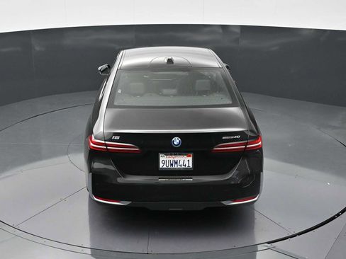 Used 2026 BMW i5 eDrive40 w/ Executive Package RWD image 22