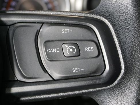Used 2018 Jeep Wrangler Unlimited Sport AWD/4WD image 17