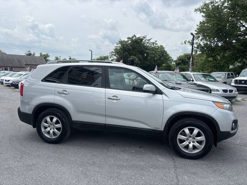 Used 2011 Kia Sorento LX w/ Convenience Pkg AWD/4WD image 4