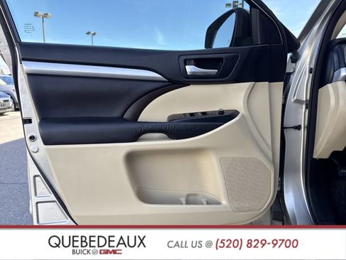 Used 2015 Toyota Highlander XLE image 11