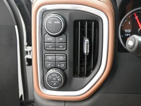 Used 2022 Chevrolet Silverado 1500 High Country AWD/4WD image 14