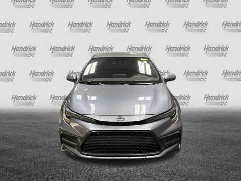 Used 2022 Toyota Corolla SE FWD image 3