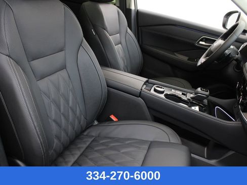 New 2026 Nissan Rogue Platinum image 24