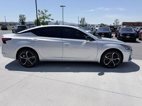 Certified 2023 Nissan Altima 2.5 SR AWD/4WD image 5