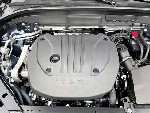 New 2027 Volvo XC60 B5 Core AWD/4WD image 13