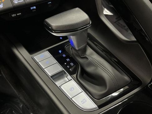 Used 2024 Hyundai Elantra SEL w/ Convenience Package image 21