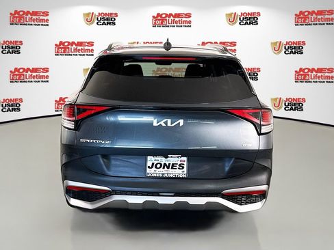 Certified 2024 Kia Sportage EX w/ EX Premium Package AWD/4WD image 17