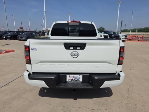 New 2026 Nissan Frontier SV w/ SV Convenience Package RWD image 5