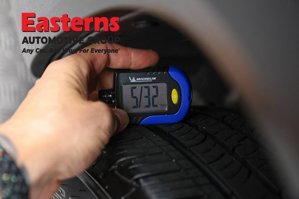 Used 2021 Jeep Renegade Latitude AWD/4WD image 28