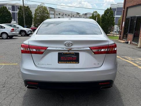 Used 2014 Toyota Avalon XLE Touring FWD image 11