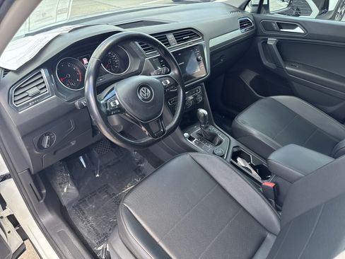 Used 2019 Volkswagen Tiguan SE w/ Panoramic Sunroof Package AWD/4WD image 19