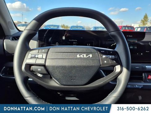 Used 2025 Kia K4 EX FWD image 11