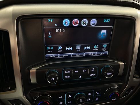 Used 2017 GMC Sierra 1500 SLE w/ SLE Value Package AWD/4WD image 23