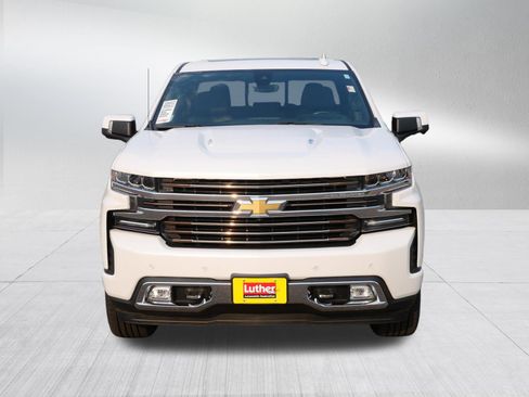 Used 2020 Chevrolet Silverado 1500 High Country w/ Technology Package AWD/4WD image 2
