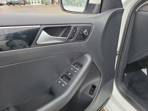 Used 2016 Volkswagen Jetta SEL w/ Lighting Package image 18