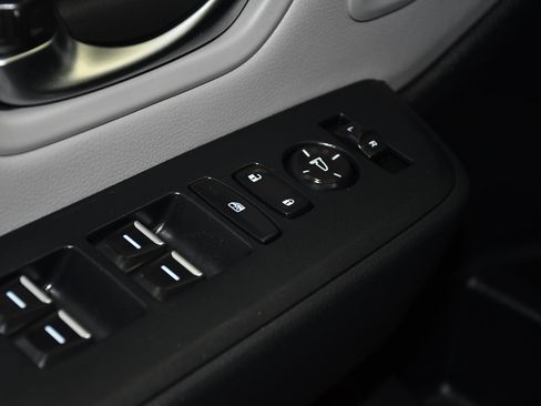 Used 2025 Honda Pilot EX-L image 34