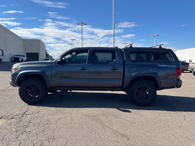 Used 2016 Toyota Tacoma TRD Off-Road w/ Premium & Technology Package AWD/4WD image 2