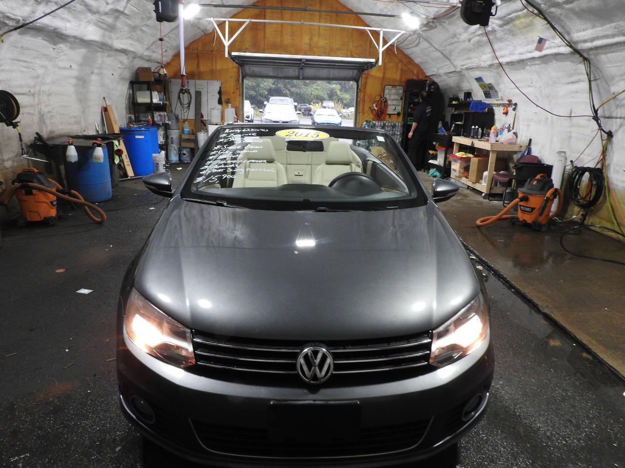 Used 2015 Volkswagen Eos Komfort FWD image 2