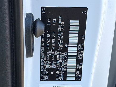 Used 2023 Toyota Sienna XLE AWD/4WD image 27