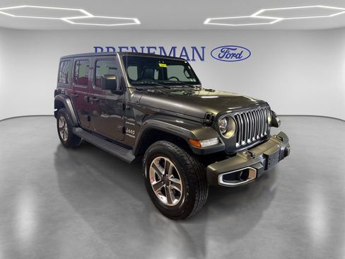 Used 2021 Jeep Wrangler Unlimited Sahara w/ Safety Group AWD/4WD image 3