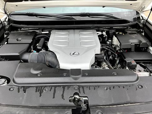 Used 2023 Lexus GX 460 Premium w/ Premium Package image 32